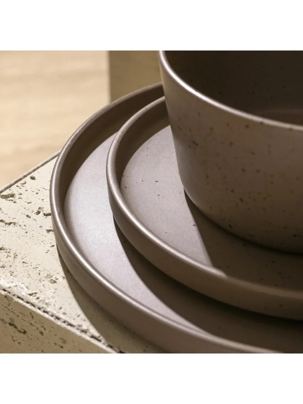 Modern Stoneware 16-Piece Dinnerware Set, Matte Brown Plates & Bowls, Service